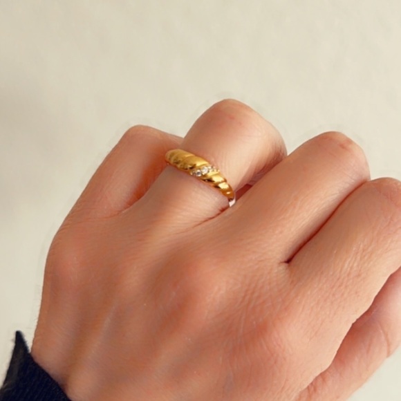 14k Gold finish Sterling Silver Classic Gold Twist CZ Ring - Picture 14 of 17